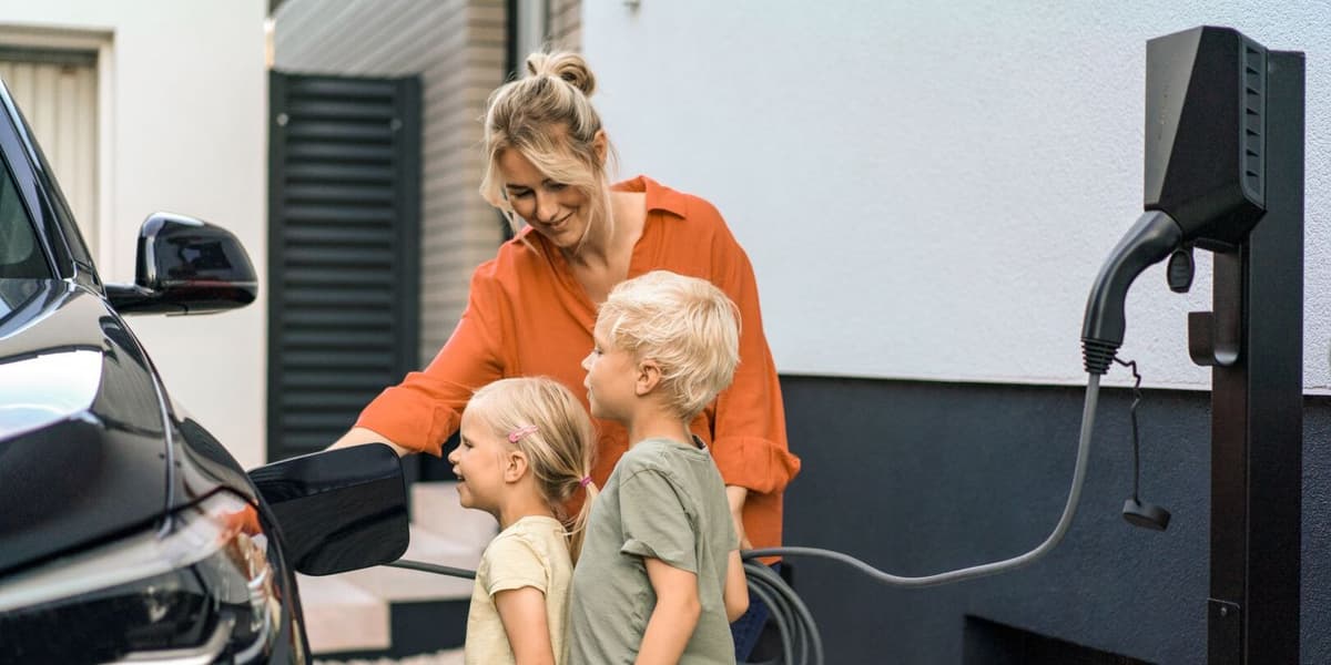 Opladen van de accu van een elektrische auto