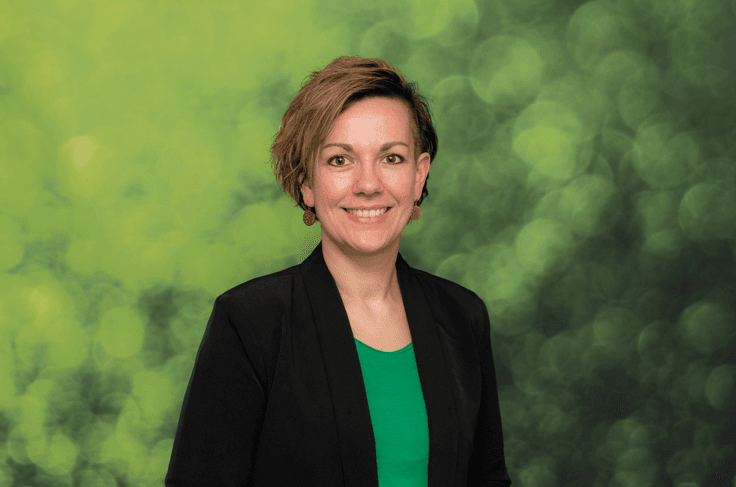 Portretfoto van Desiree Venekamp, product specialist van de woonverzekering bij Univé