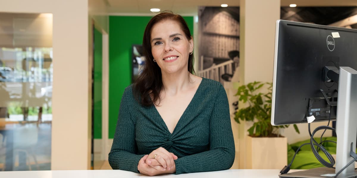 Portretfoto van Sanne Bouman, klantadviseur bij Univé